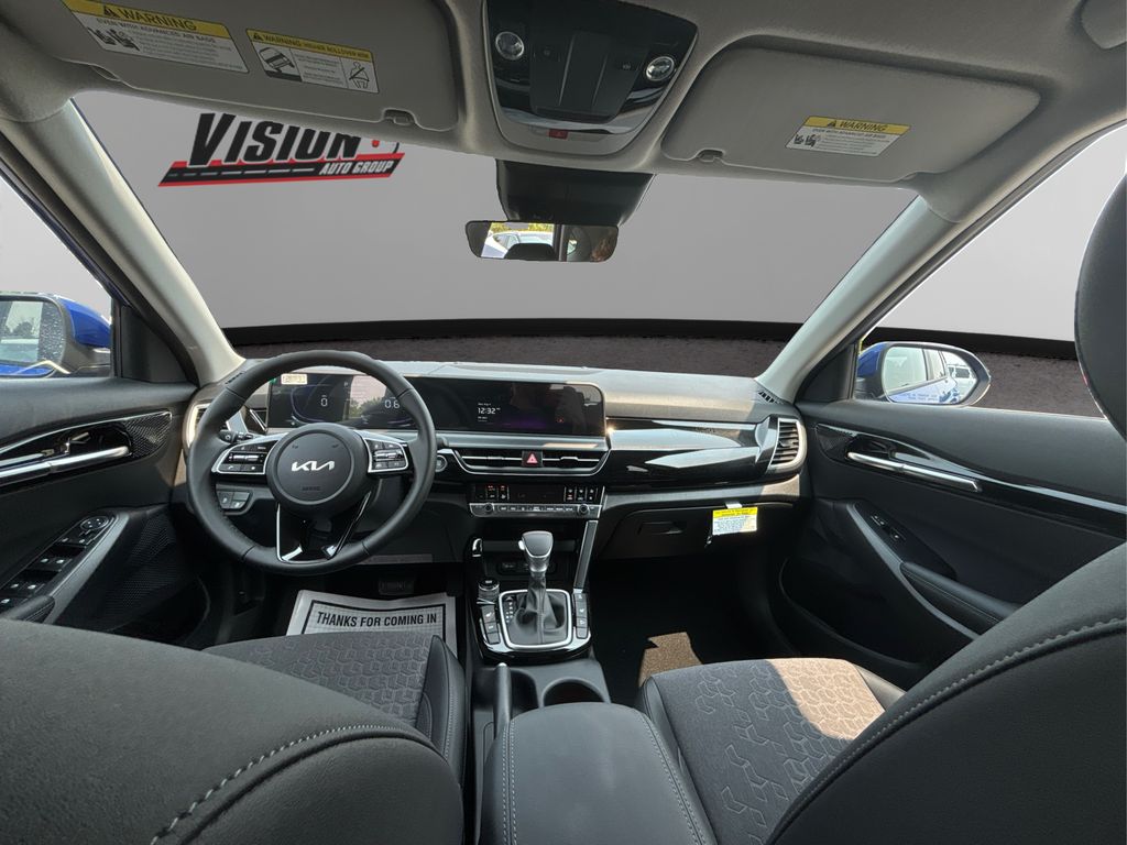 2025 Kia Seltos S photo 15