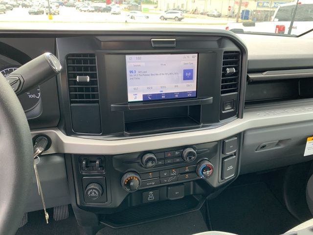 2026 Ford F-250 photo 18