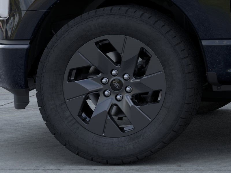 2025 Ford F-150 Lightning photo 19