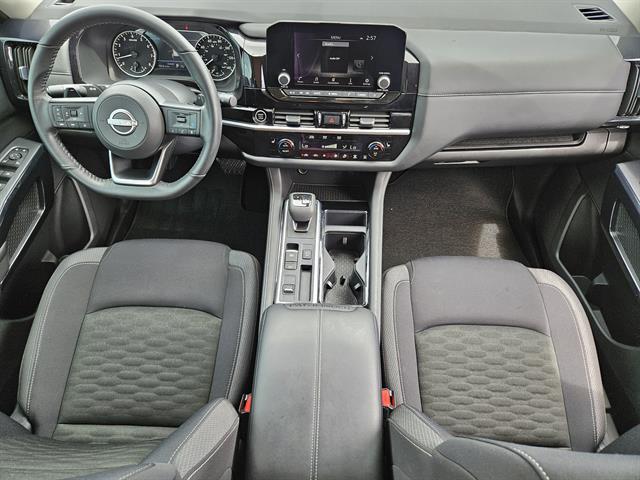2024 Nissan Pathfinder SV photo 15
