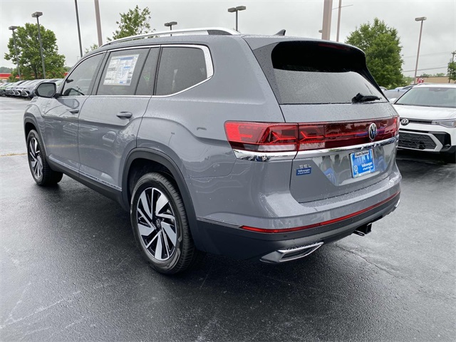 2025 Volkswagen Atlas SEL photo 4