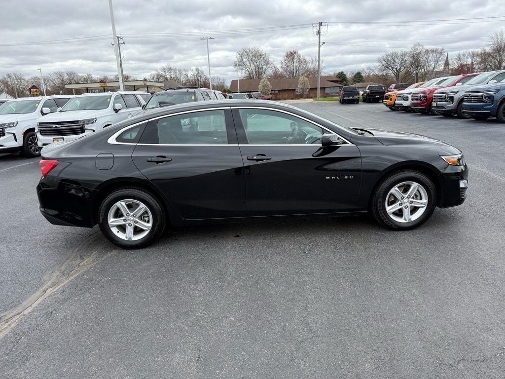 2024 Chevrolet Malibu 1LT photo 6