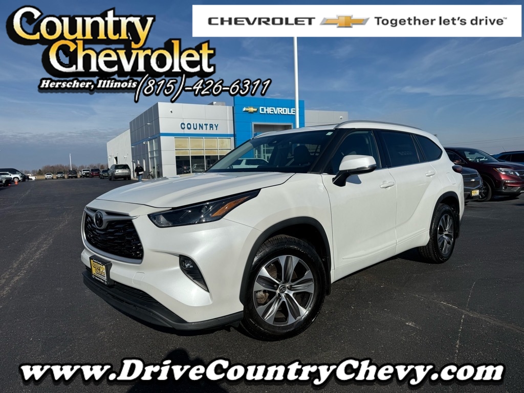 2022 Toyota Highlander XLE's photo