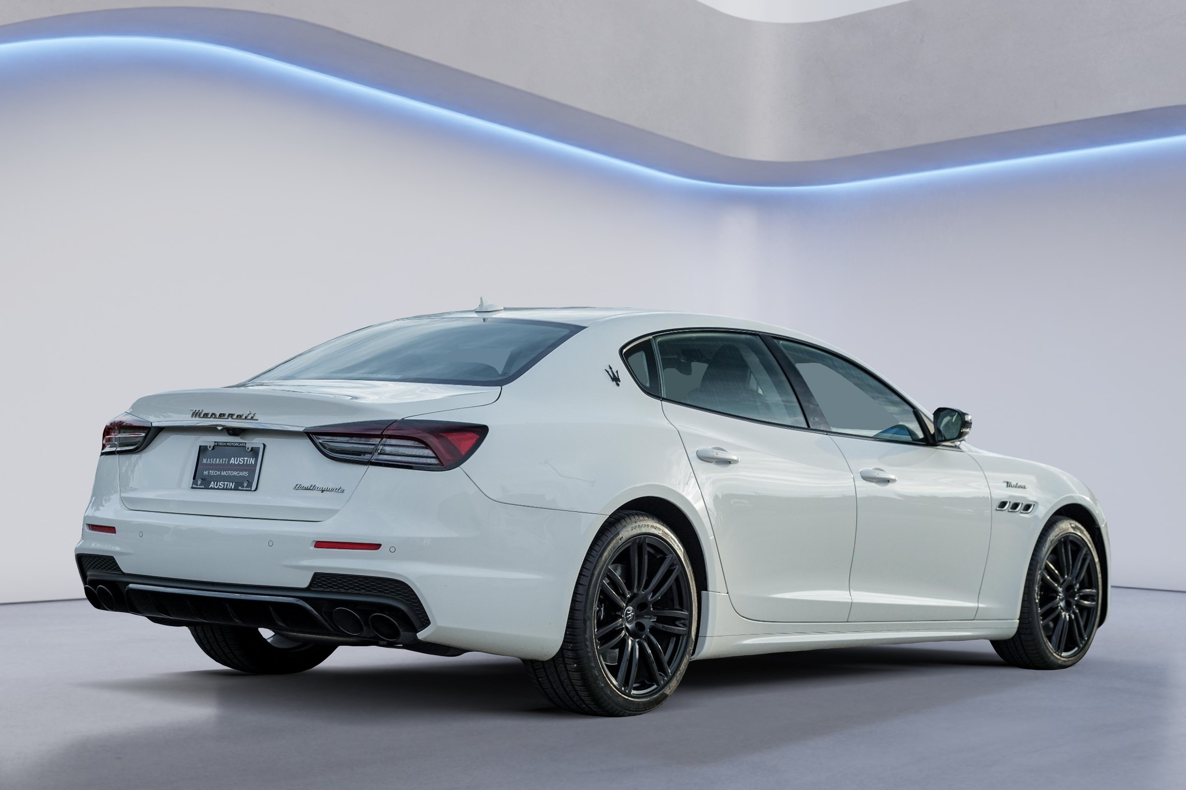 2022 Maserati Quattroporte Modena photo 2