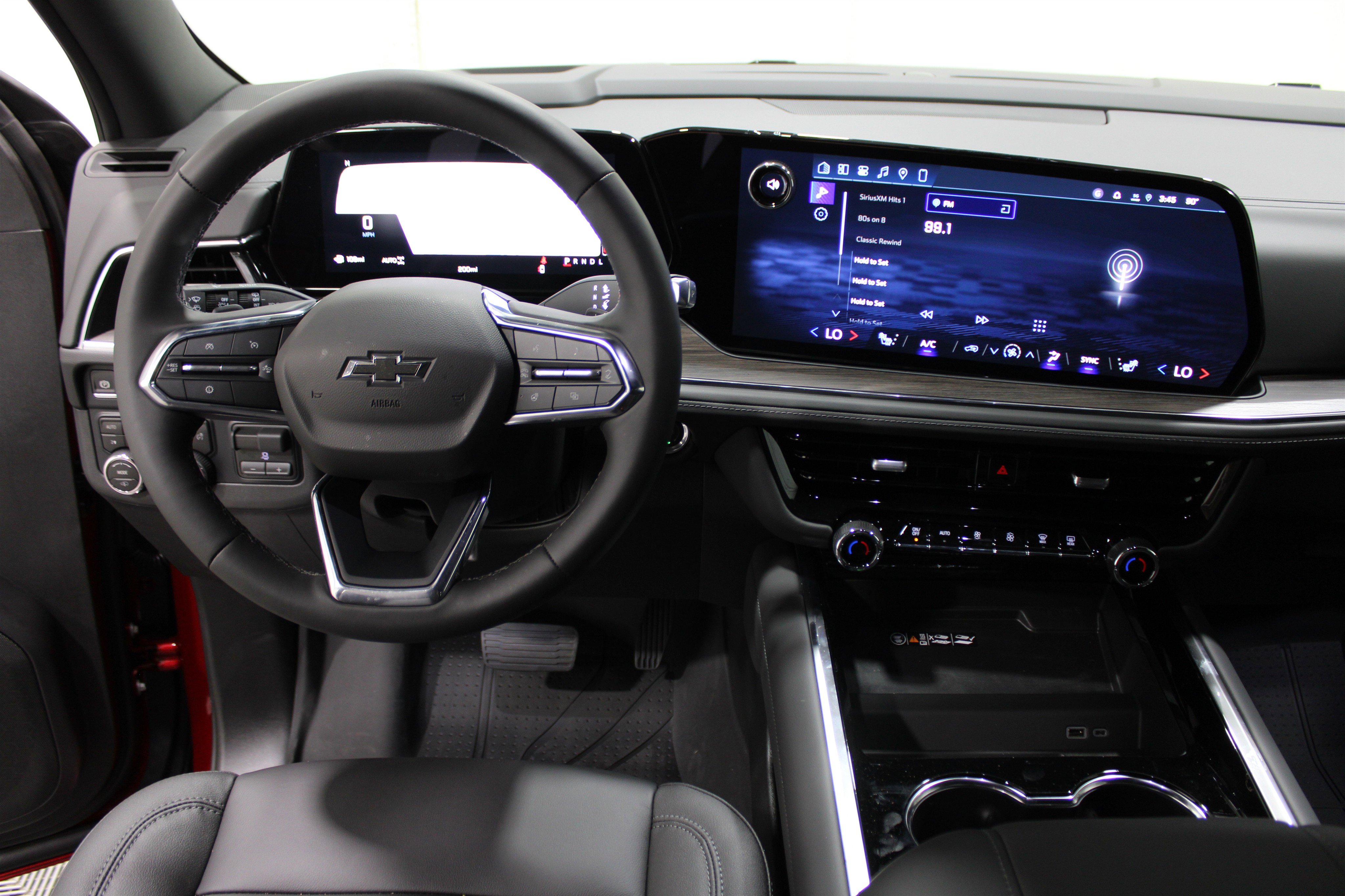 2026 Chevrolet Suburban Z71 photo 2