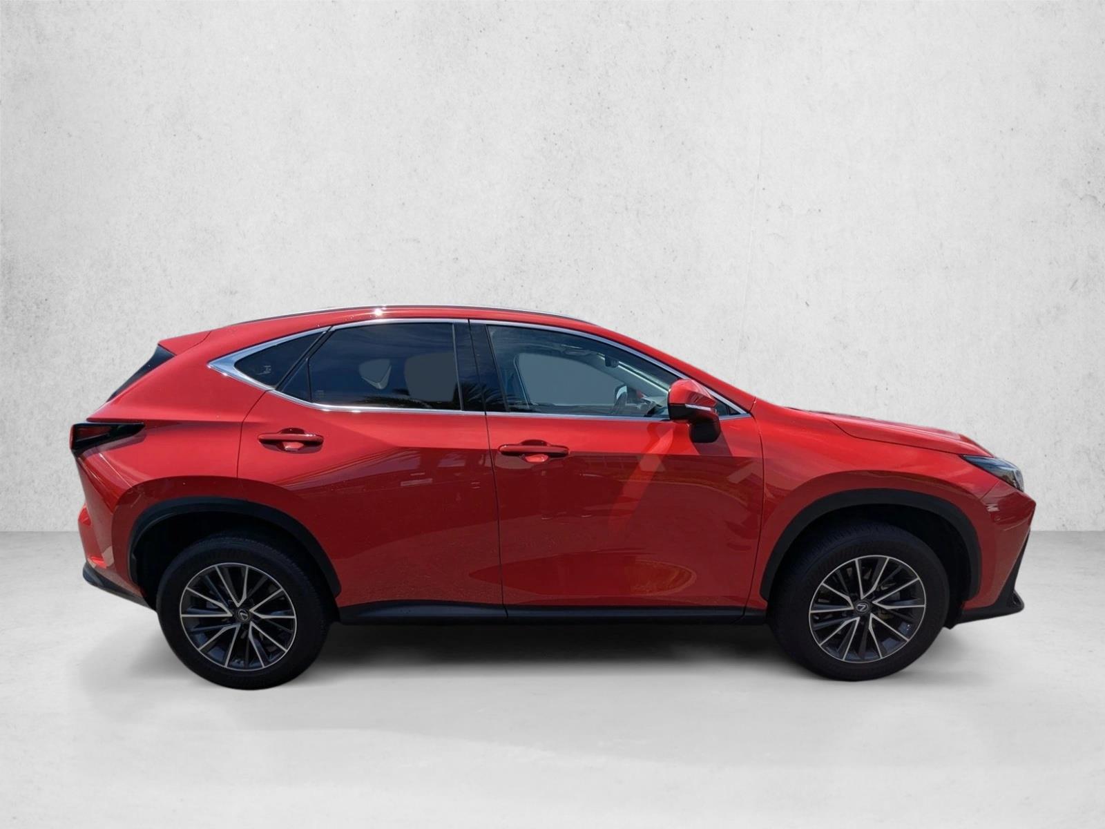2022 Lexus NX 350h Premium photo 4