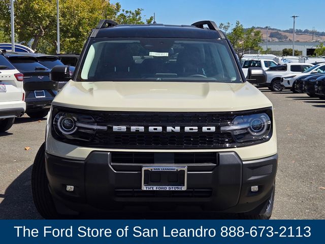 2025 Ford Bronco Sport Outer Banks photo 2