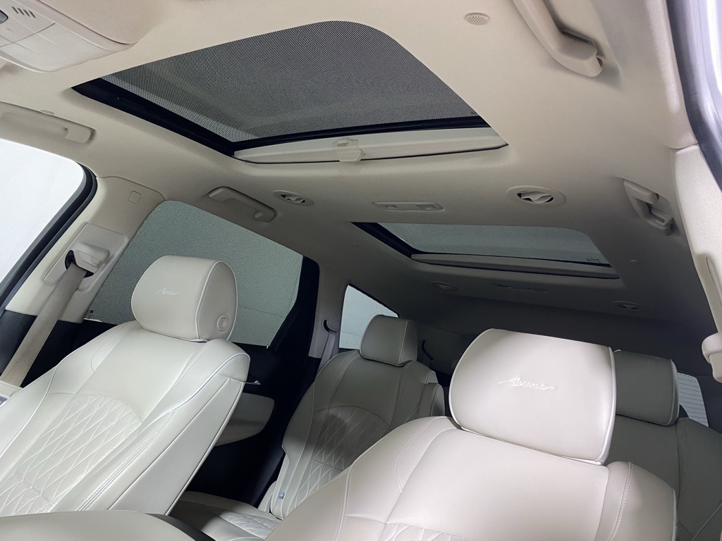 2022 Buick Enclave Avenir photo 23
