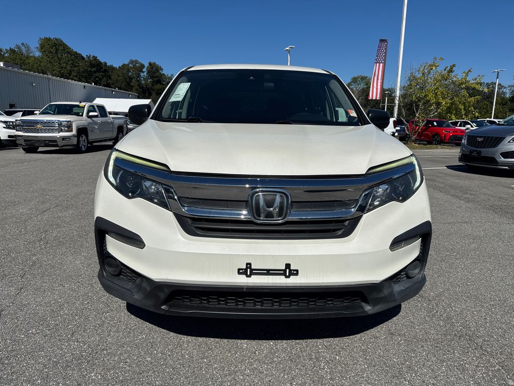 2019 Honda Pilot LX photo 8