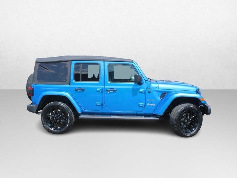 2022 Jeep Wrangler Unlimited Sahara 4xe photo 2