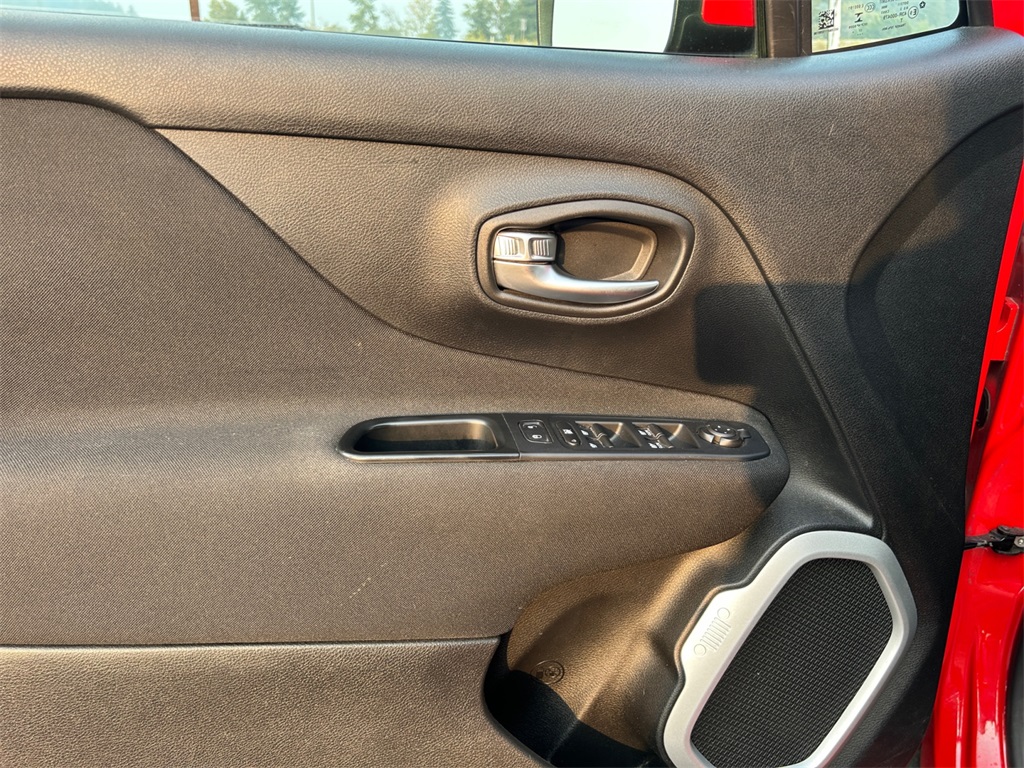 2018 Jeep Renegade Latitude North Edition photo 11