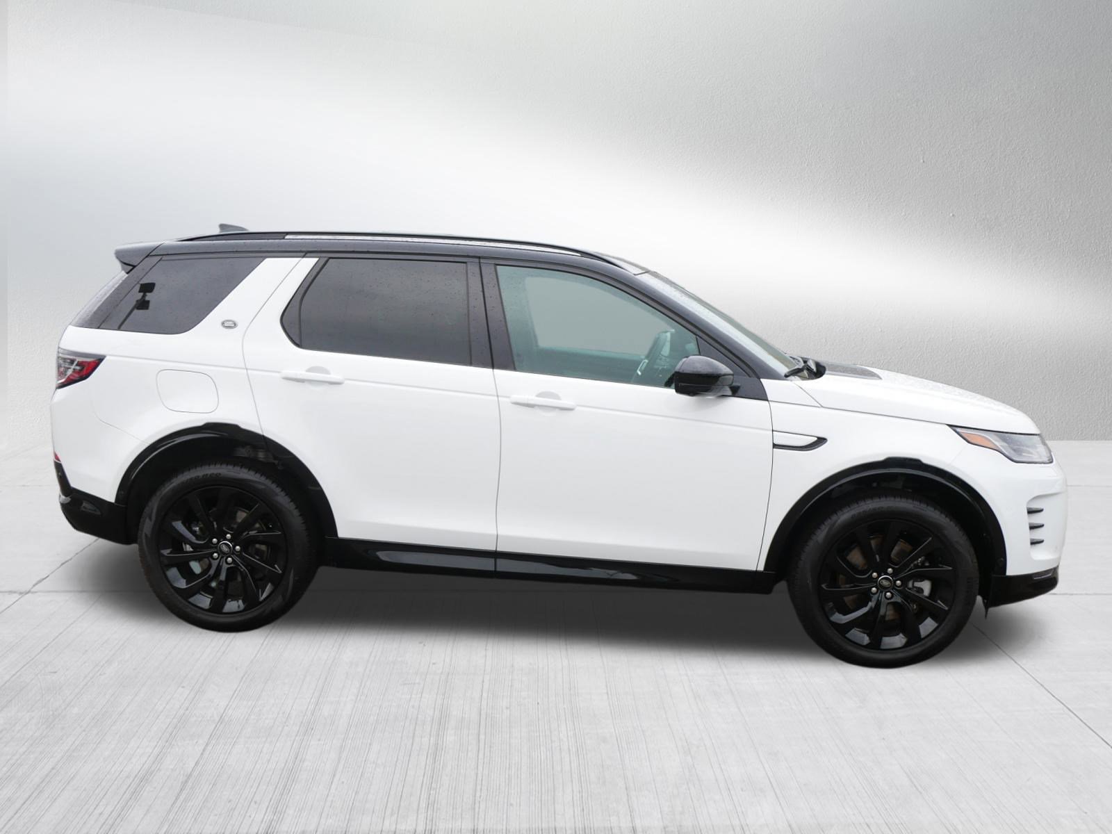 2024 Land Rover Discovery Sport Dynamic SE photo 4