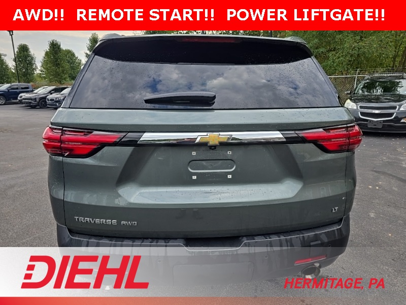 2023 Chevrolet Traverse photo 2