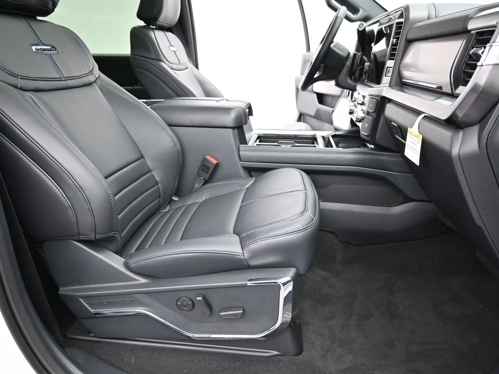 2026 Ford F-250 Platinum photo 22