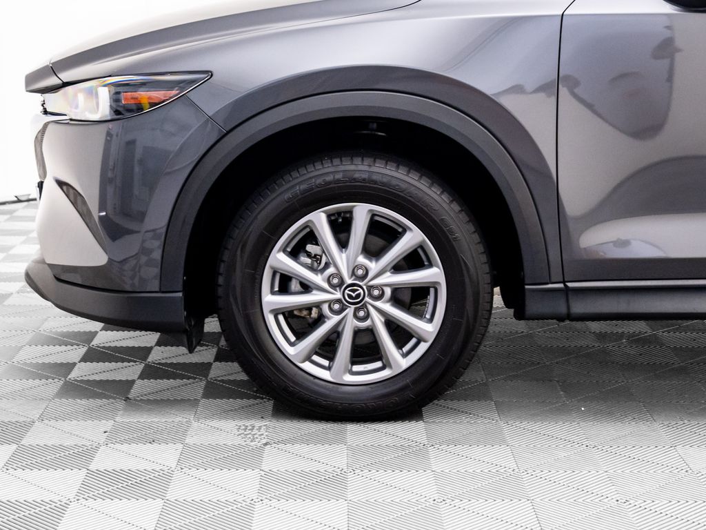 2023 Mazda CX-5 2.5 S Preferred photo 32