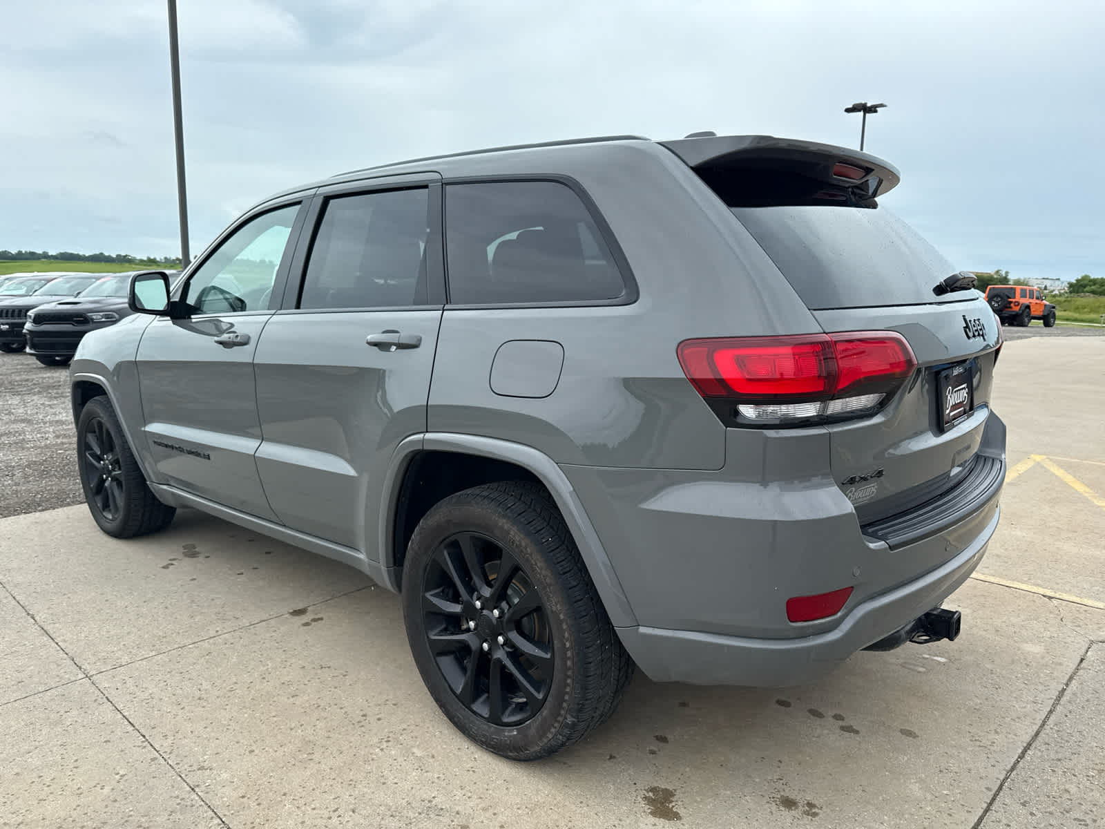 2021 Jeep Grand Cherokee Laredo X photo 5