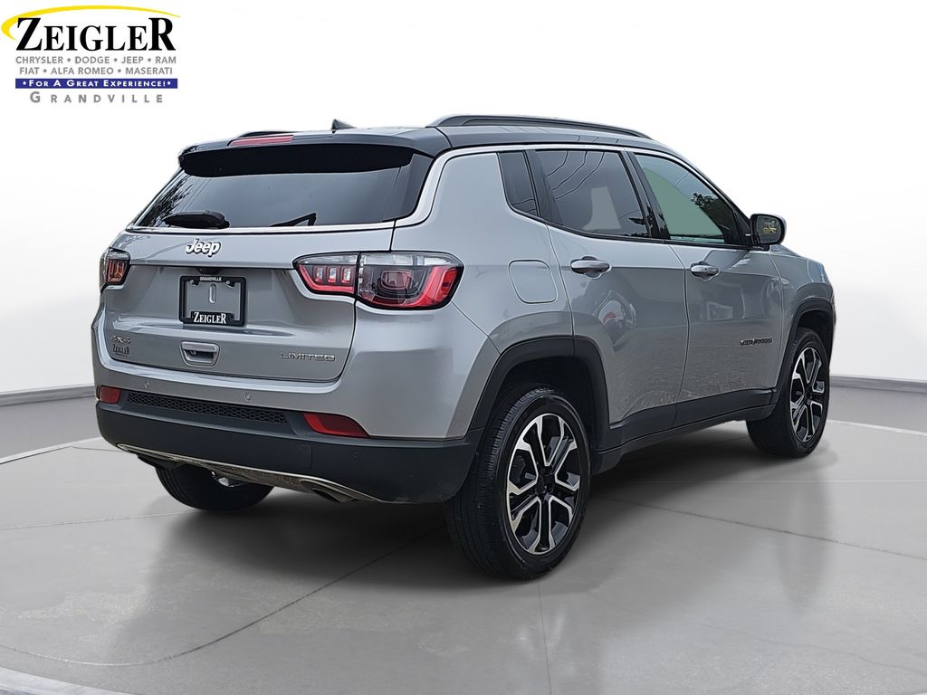 2023 Jeep Compass Limited photo 4