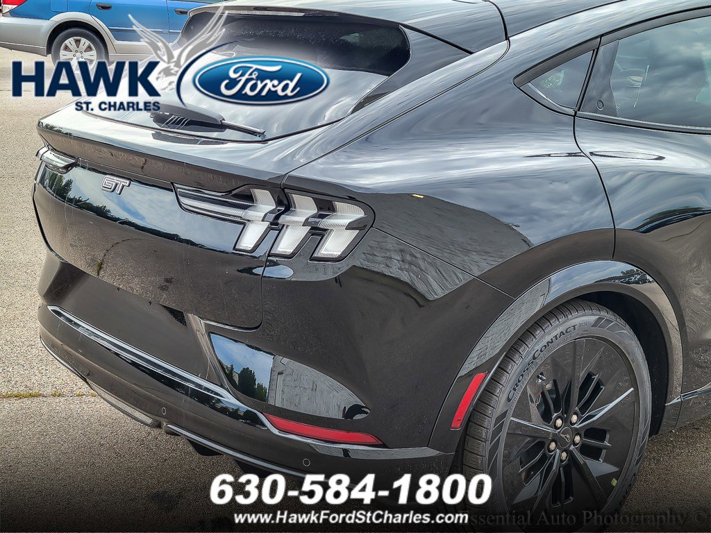 2025 FORD MUSTANG MACH-E - Image 4