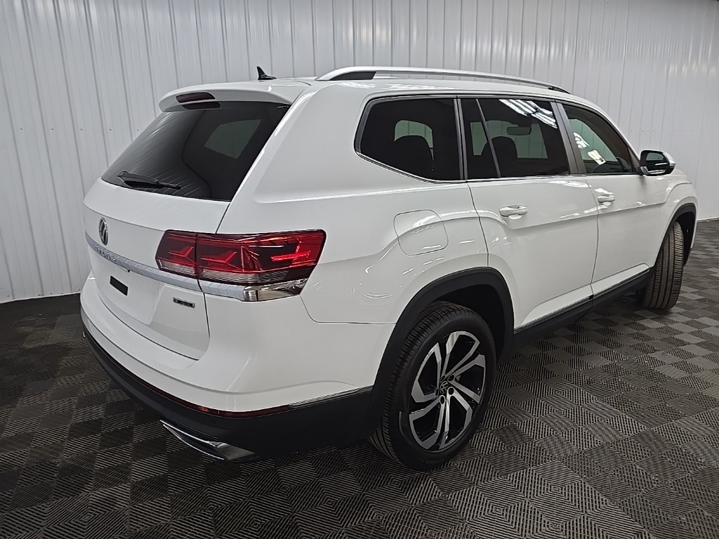 2022 Volkswagen Atlas SEL photo 10