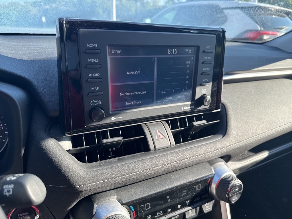 2022 Toyota RAV4 XLE photo 4