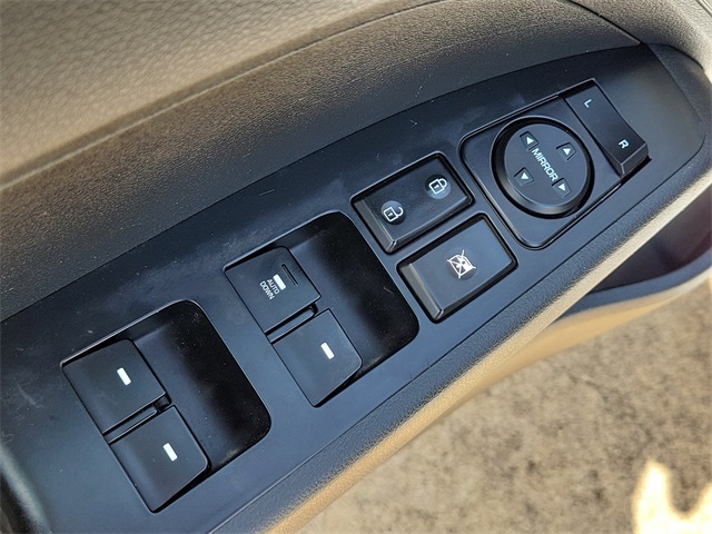 2020 Hyundai Elantra SE photo 17
