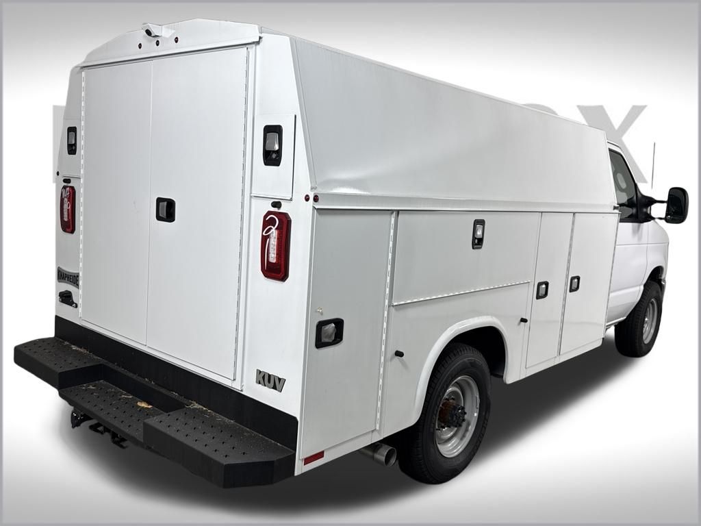 2026 Ford E-350 Base photo 2