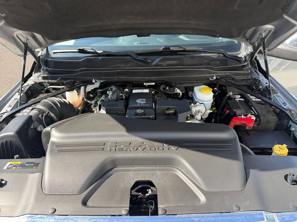2024 Ram 2500 Laramie photo 19