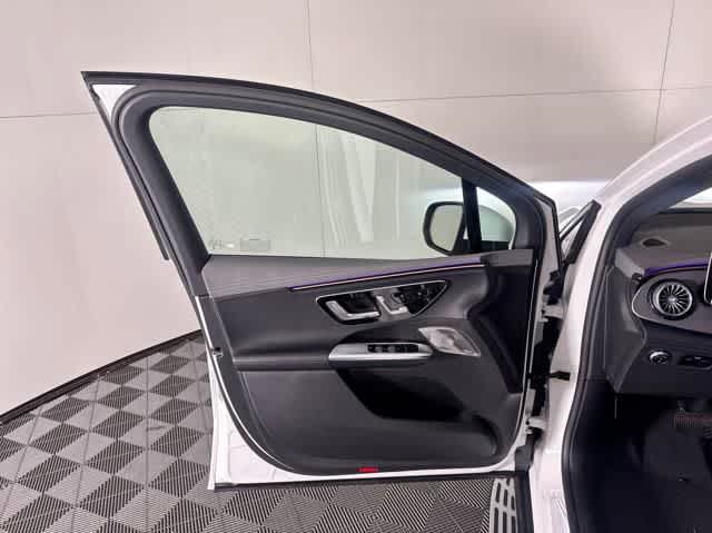 2025 Mercedes Benz EQE SUV 350 photo 11