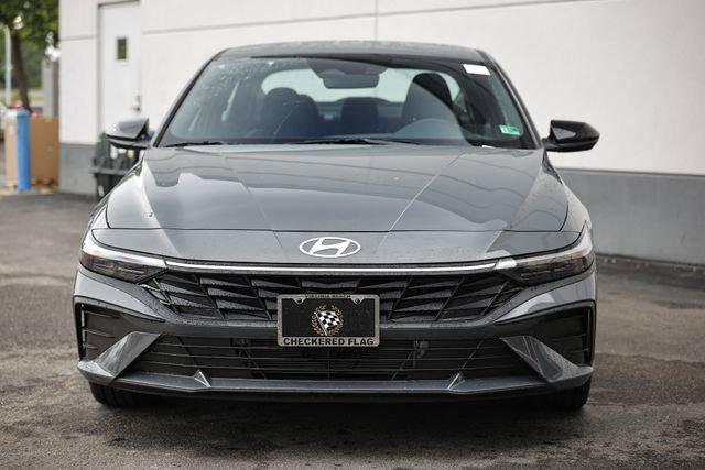 2025 Hyundai Elantra Hybrid SEL Sport photo 2