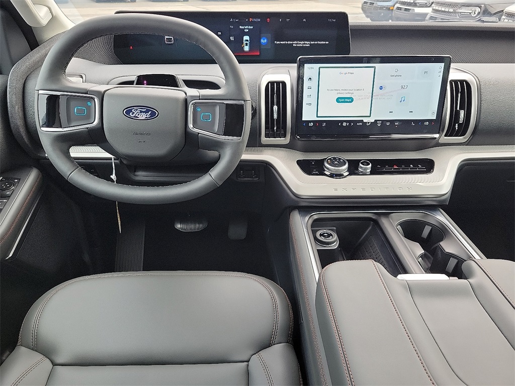2025 Ford Expedition photo 10