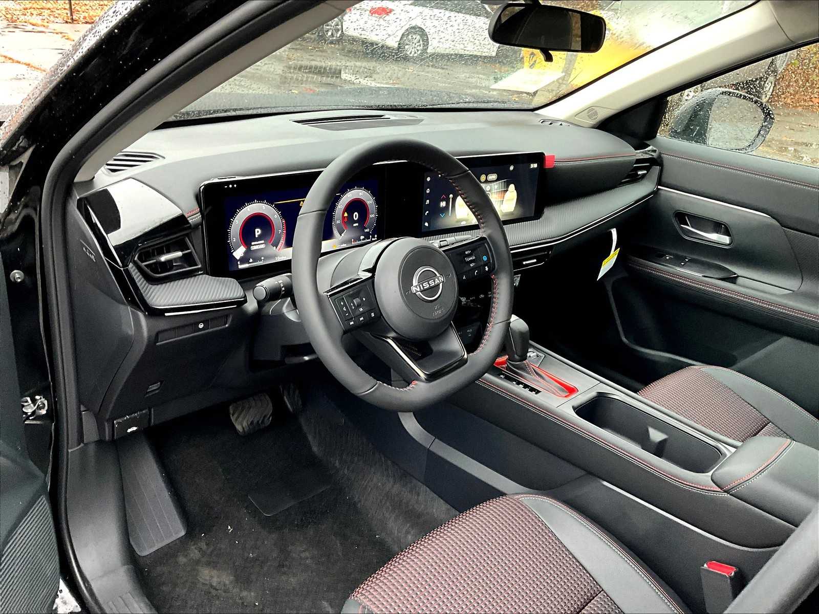 2025 Nissan Kicks SR photo 8