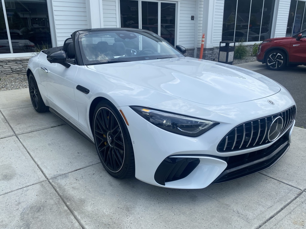 2022 Mercedes Benz SL 55 AMG photo 3