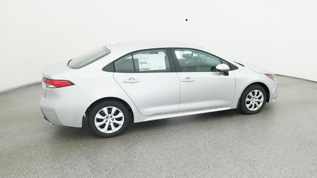2025 Toyota Corolla LE photo 24