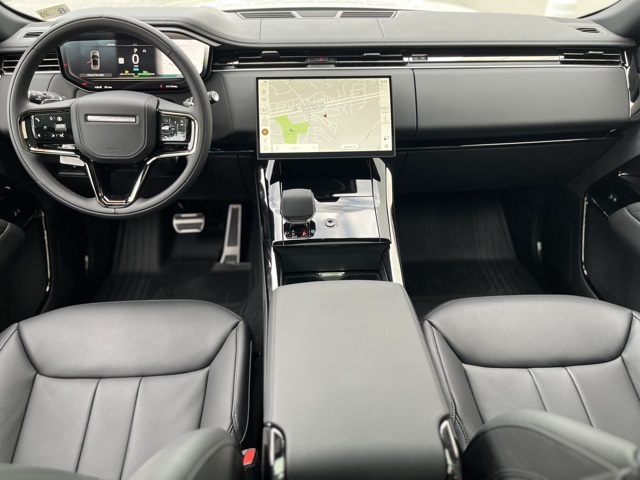 2025 Land Rover Range Rover Sport SE photo 3