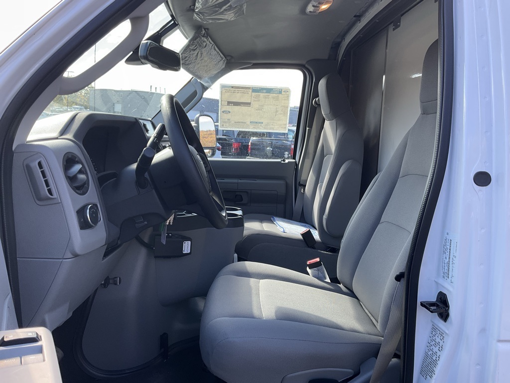 2026 Ford E-350 Base photo 3