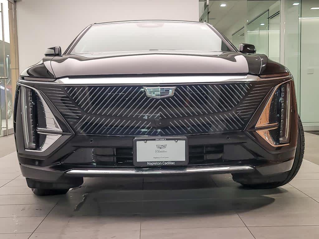 2024 Cadillac Lyriq Luxury photo 3