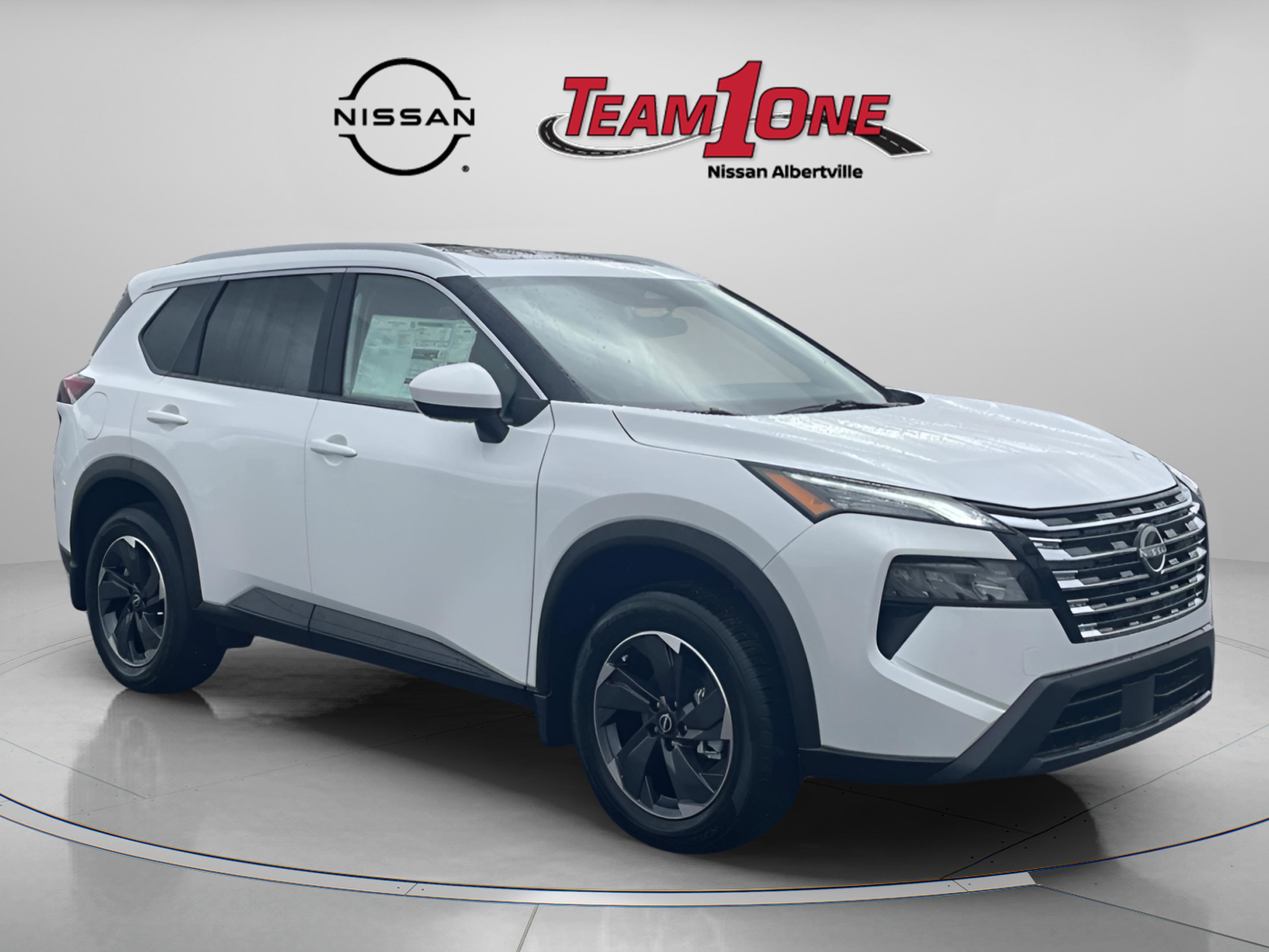 2026 Nissan Rogue SV's photo