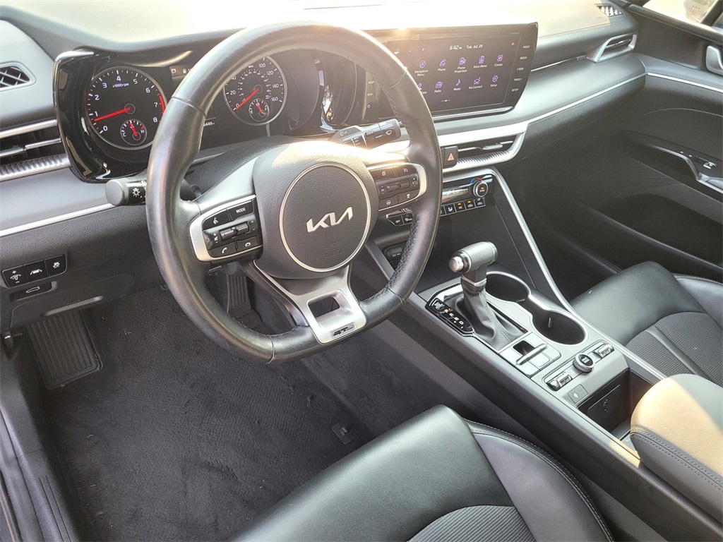 2023 Kia K5 GT-Line photo 14
