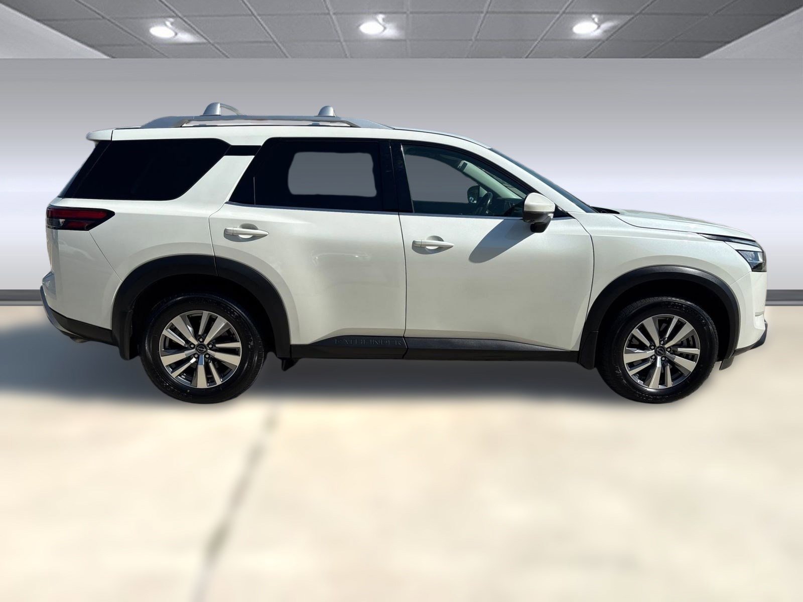 2022 Nissan Pathfinder SL photo 8