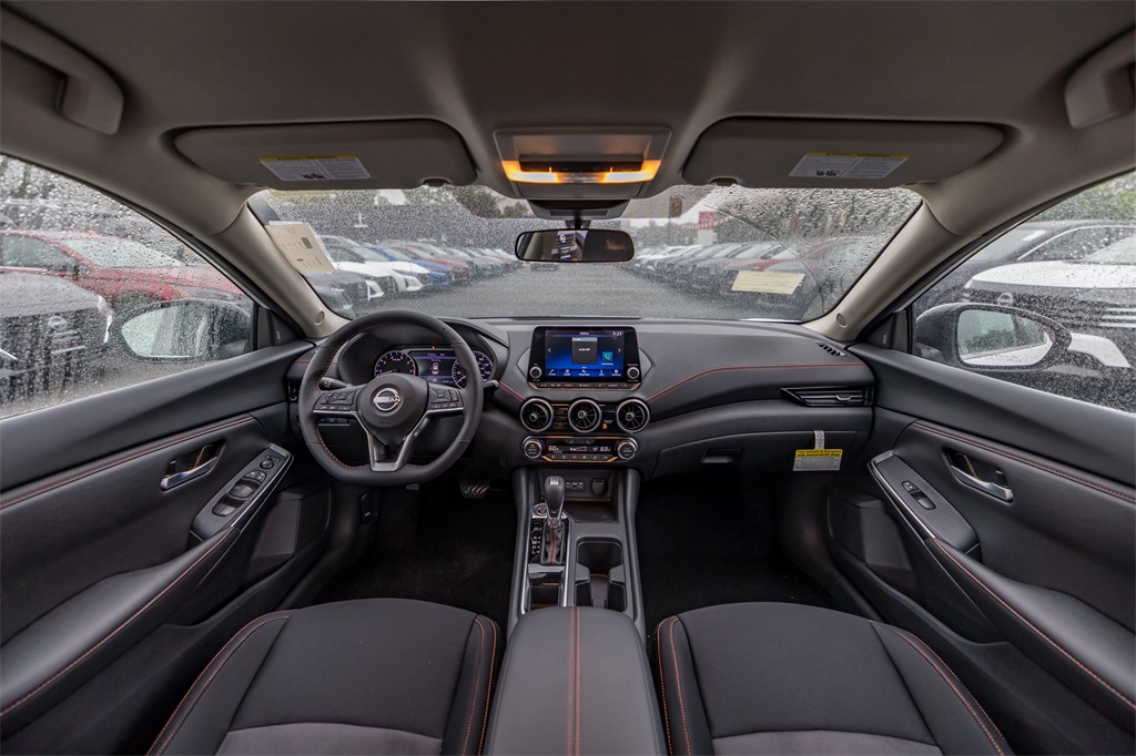 2025 Nissan Sentra SR Midnight Edition photo 16