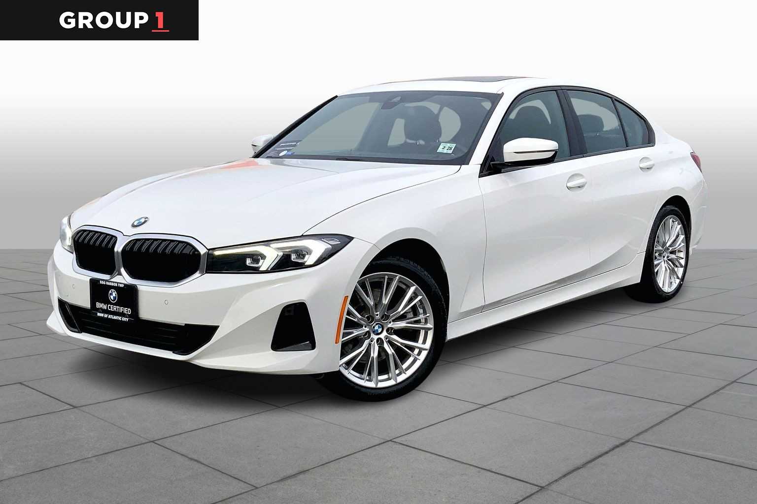 2023 BMW 3 Series 330's photo