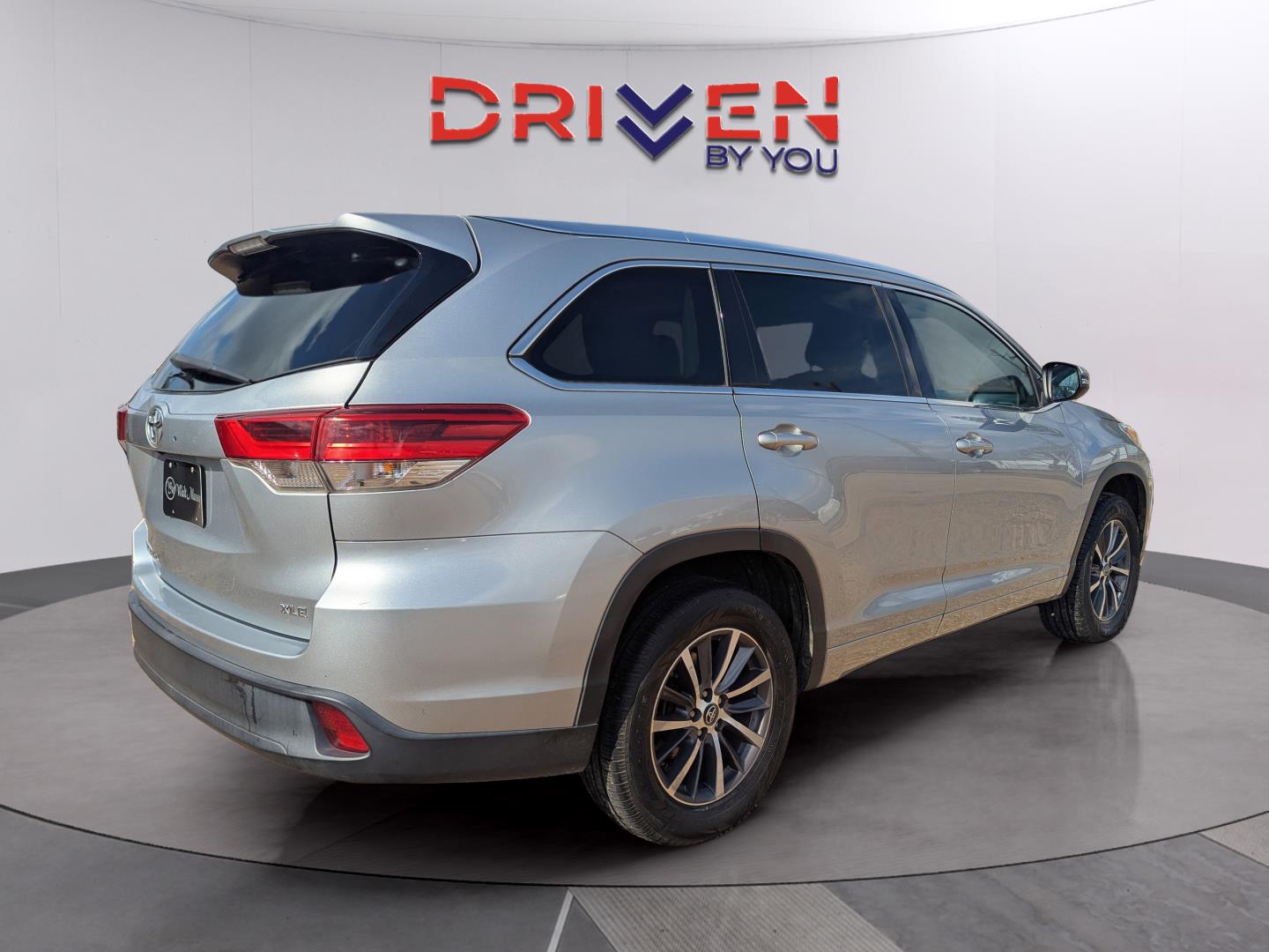 2017 Toyota Highlander XLE photo 4