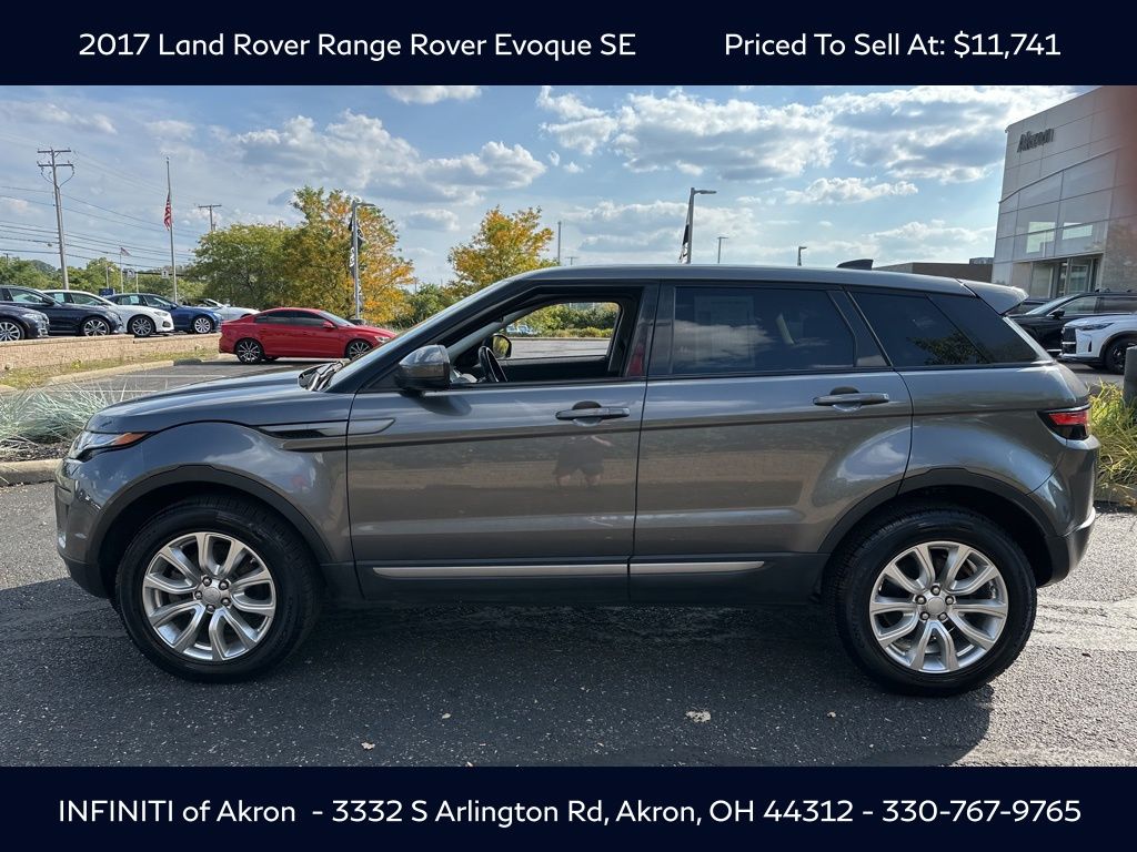 2017 Land Rover Range Rover Evoque SE photo 8