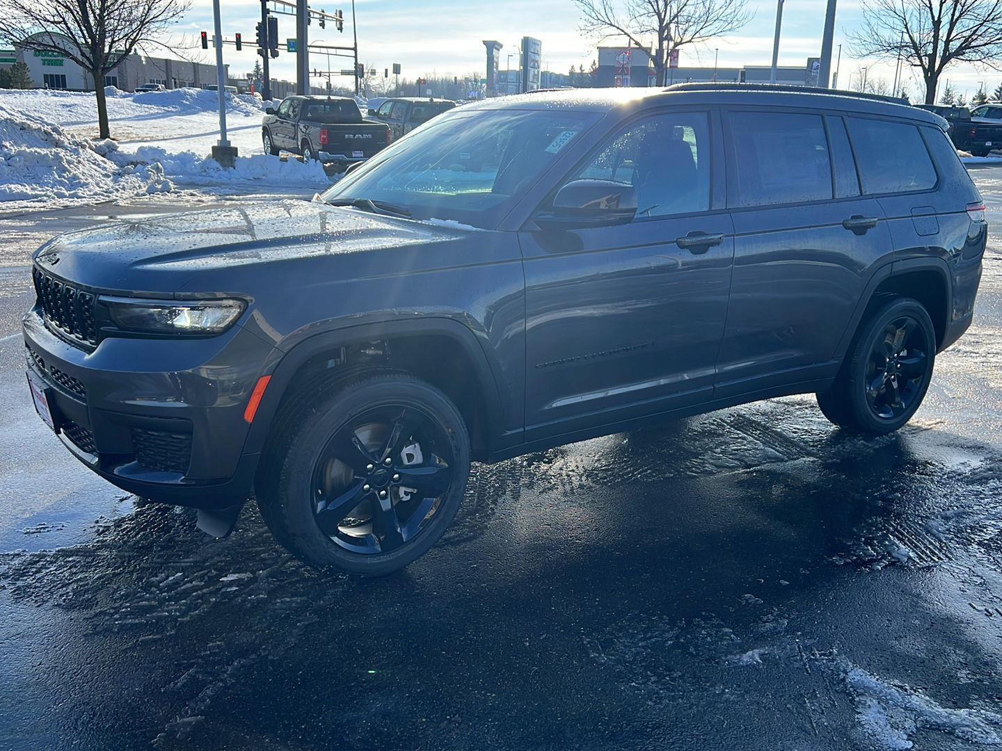 2025 Jeep Grand Cherokee L Altitude's photo
