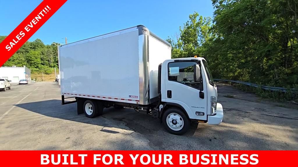 2025 Chevrolet Silverado photo 4