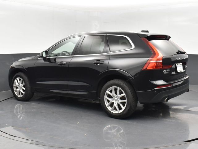 2021 Volvo XC60 T5 Momentum photo 10