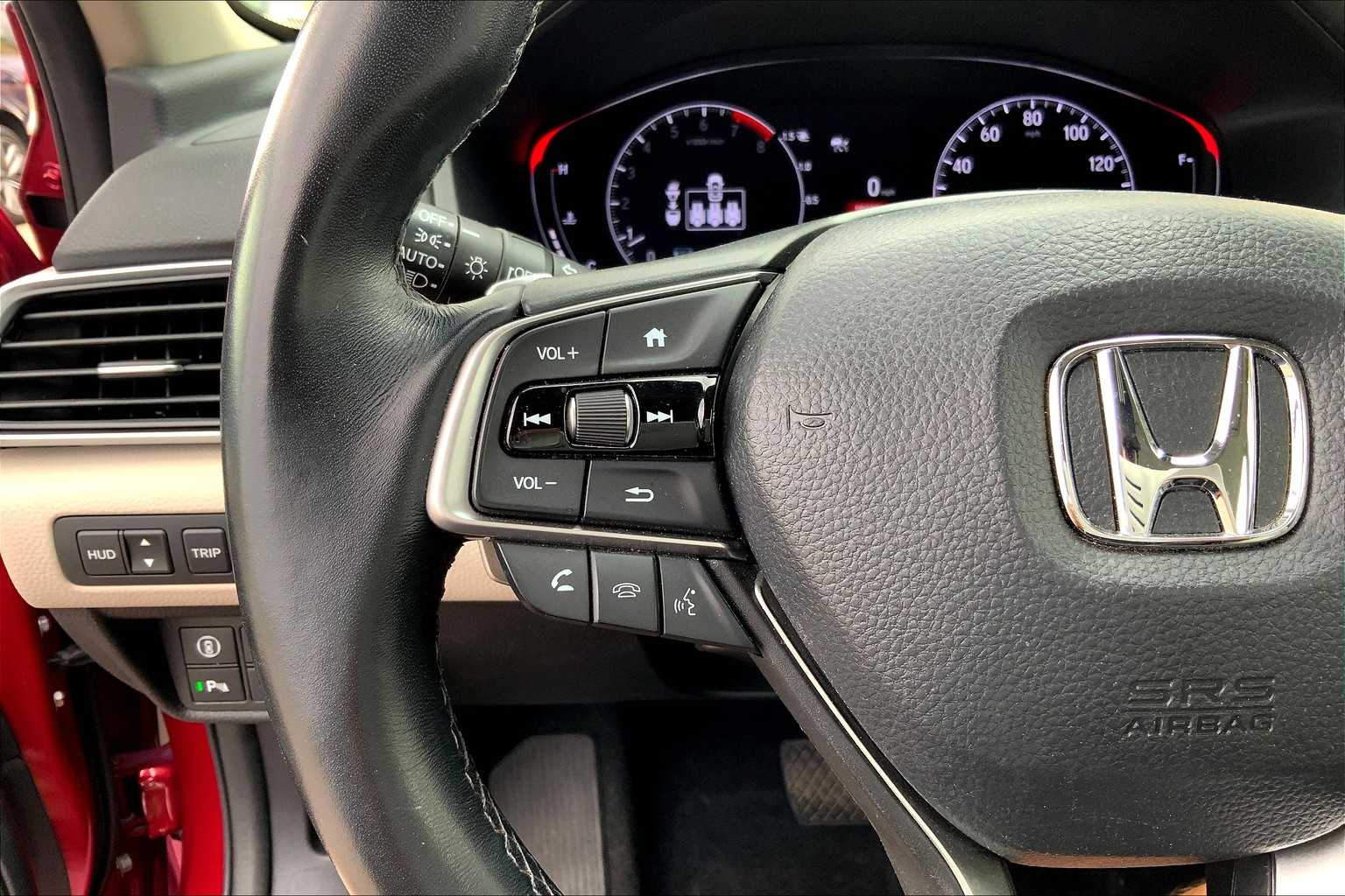 2022 Honda Accord Touring photo 22