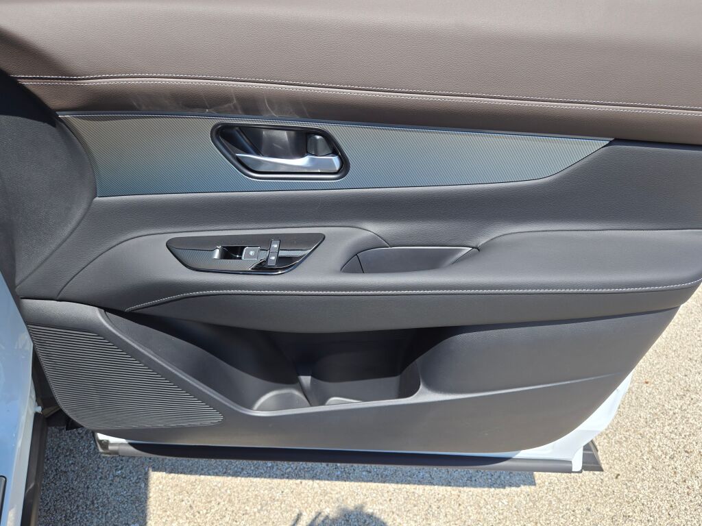 2025 Nissan Murano Platinum photo 3