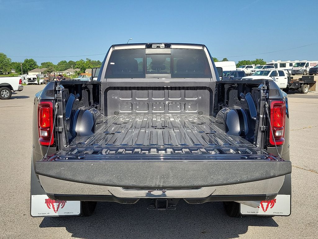 2025 Ram 3500 Tradesman photo 8