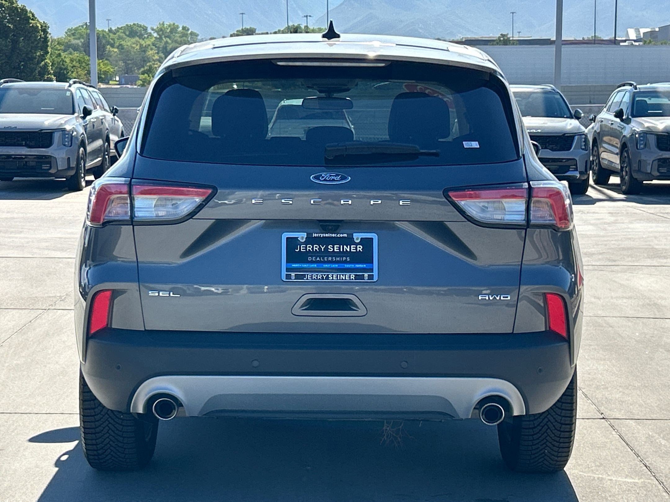 2022 Ford Escape SEL photo 4